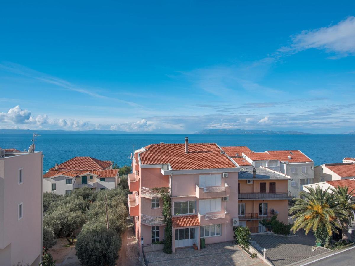 Apartments Zora Tucepi Luaran gambar