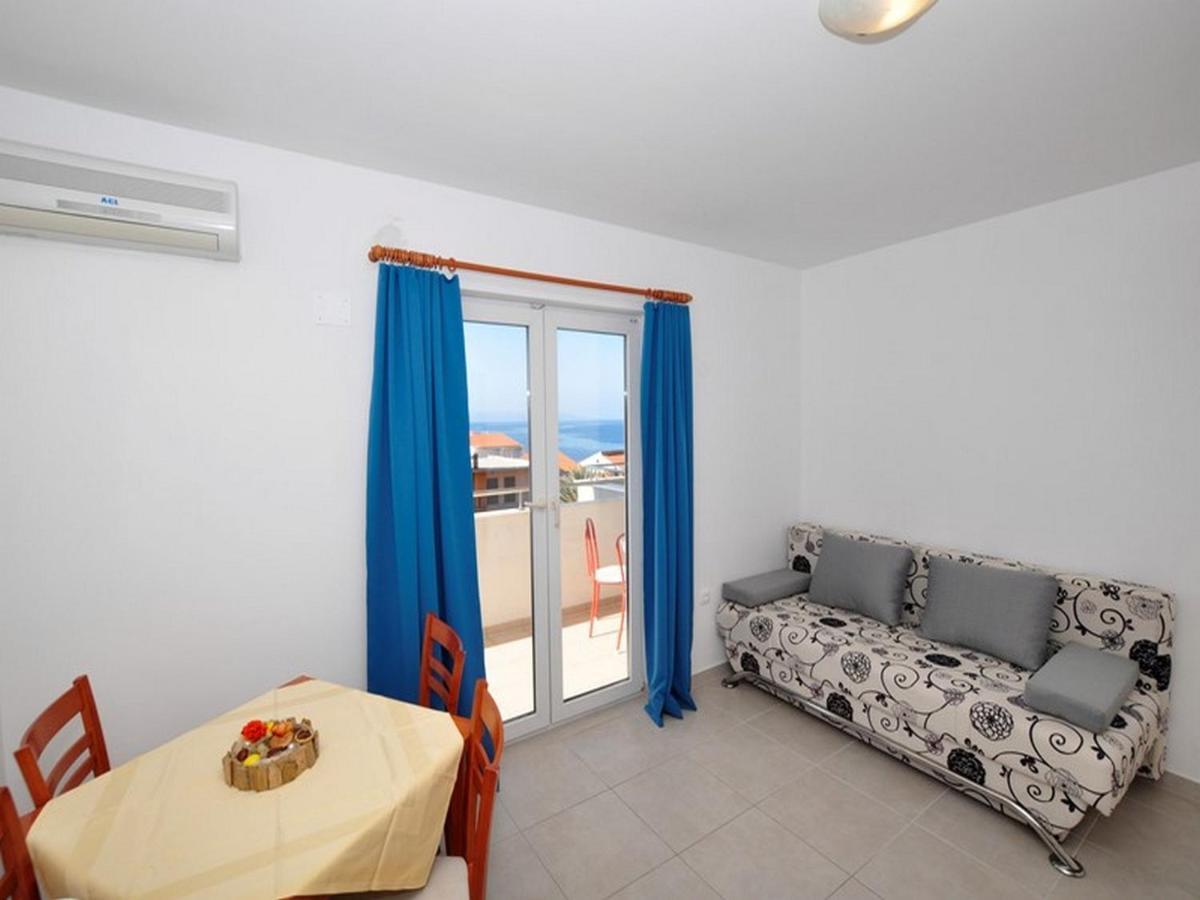 Apartments Zora Tucepi Luaran gambar