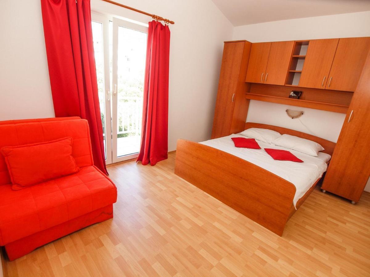 Apartments Zora Tucepi Luaran gambar