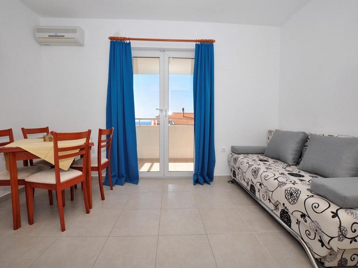 Apartments Zora Tucepi Luaran gambar